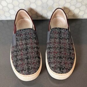 CHANEL 16B Bordeaux Multi Color Tweed Suede CC Logo Slip On Sneaker Flat Shoe 41